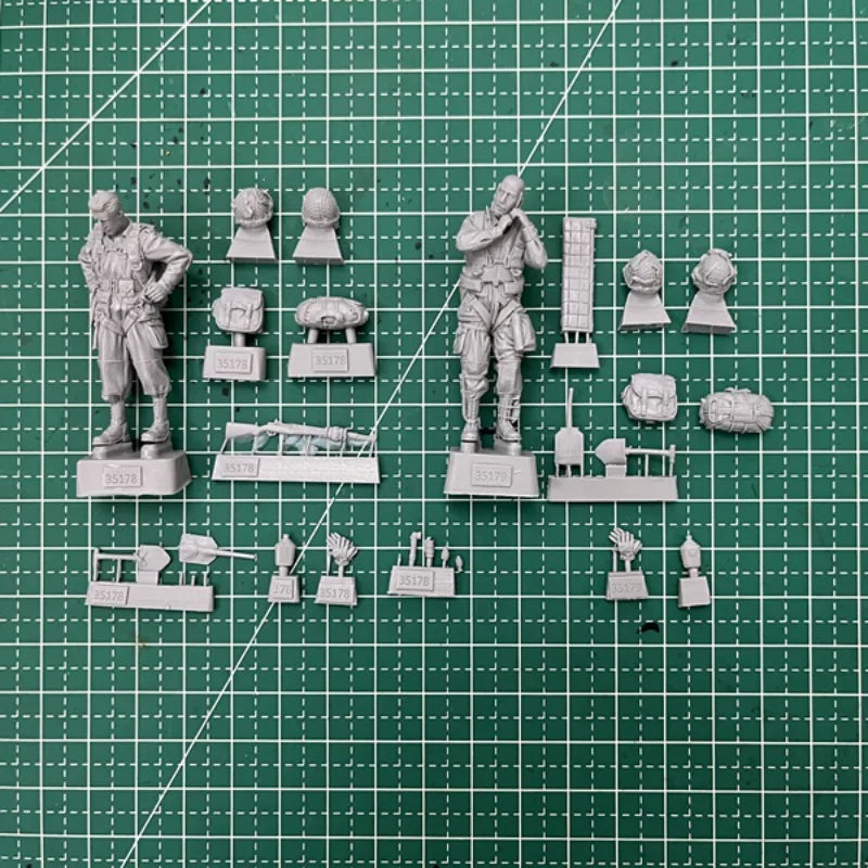 1/35 WWII US Airborne Machine Gunner and Spotter, 2 Figures, Resin Model Figure Kit, Unassembled and Unpainted