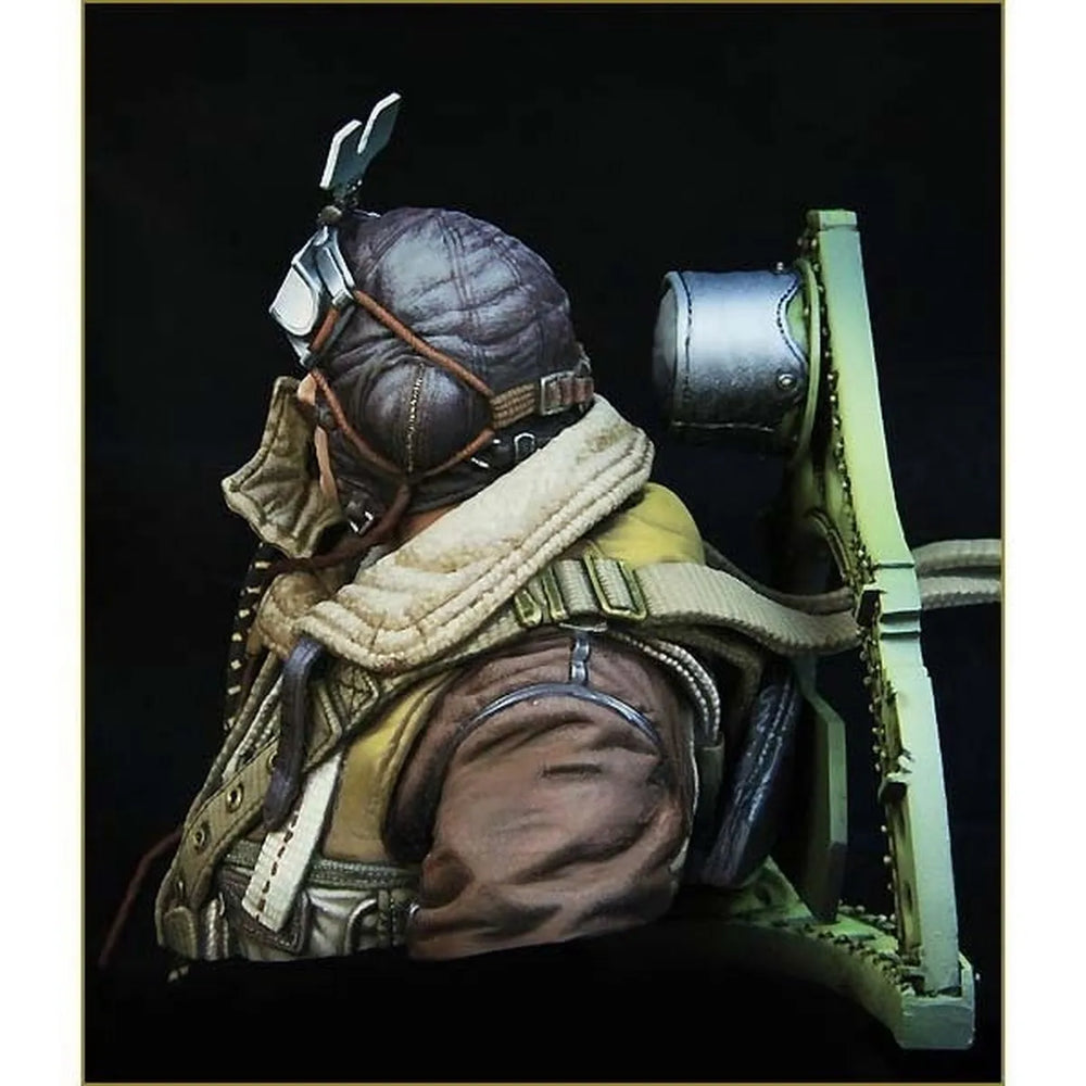 1/10 WWII British RAF Pilot in Flying Helmet with Mae West, Resin Model Bust Kit, Unassembled and Unpainted