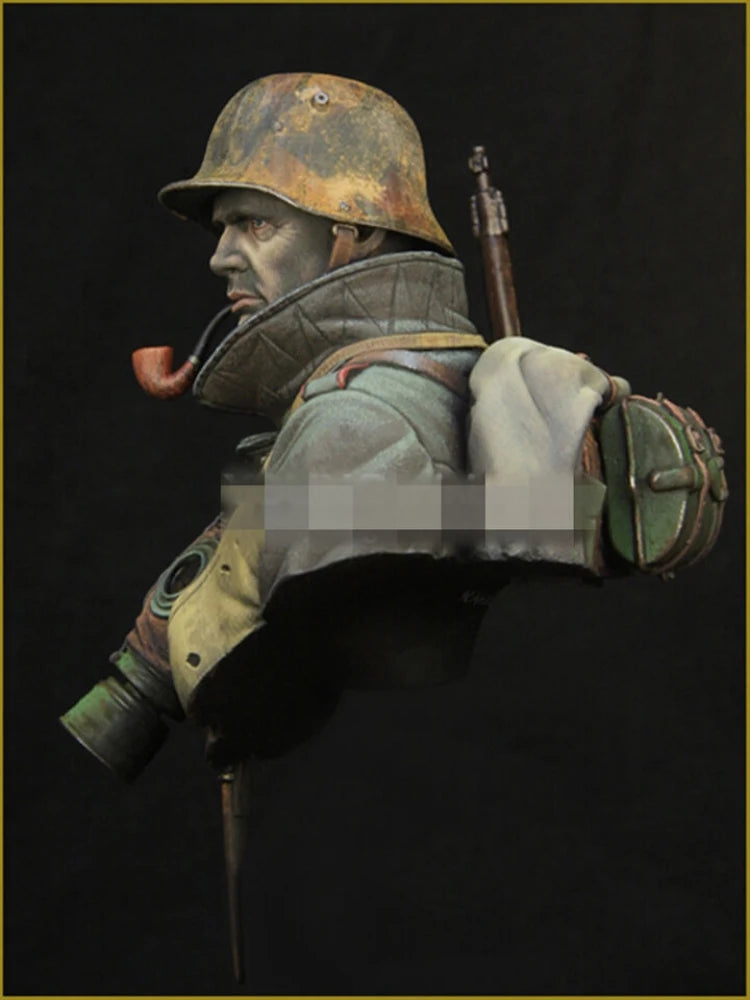 1/10 WWI German Infantryman with Gas Mask and Rifle, Resin Model Bust Kit, Unassembled and Unpainted