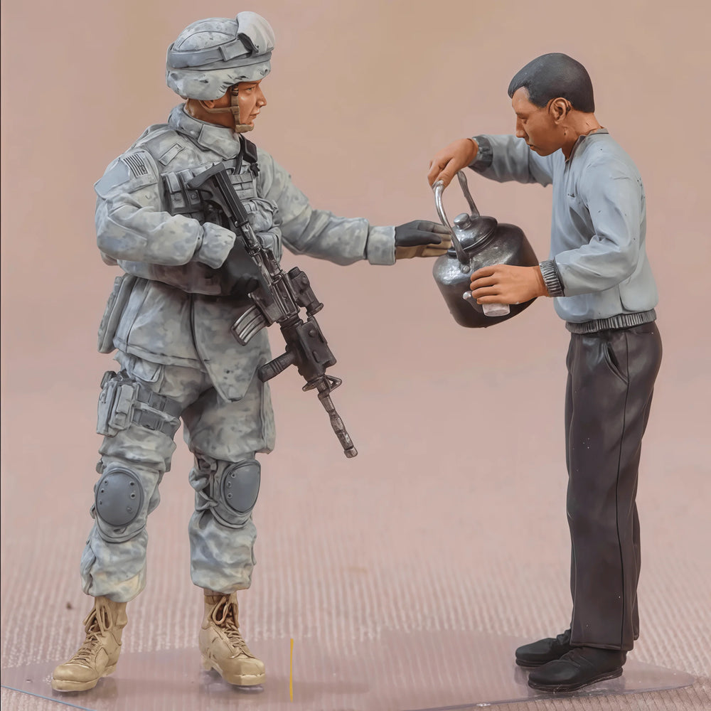 1/35 Modern Soldiers & Civilians Set, 6 Figures, Resin Model Figure Kit, Unassembled and Unpainted
