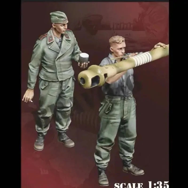 1/35 WWII German Soldiers with Anti-Tank Weapon, 2 Figures, Resin Model Figure Kit, Unassembled and Unpainted
