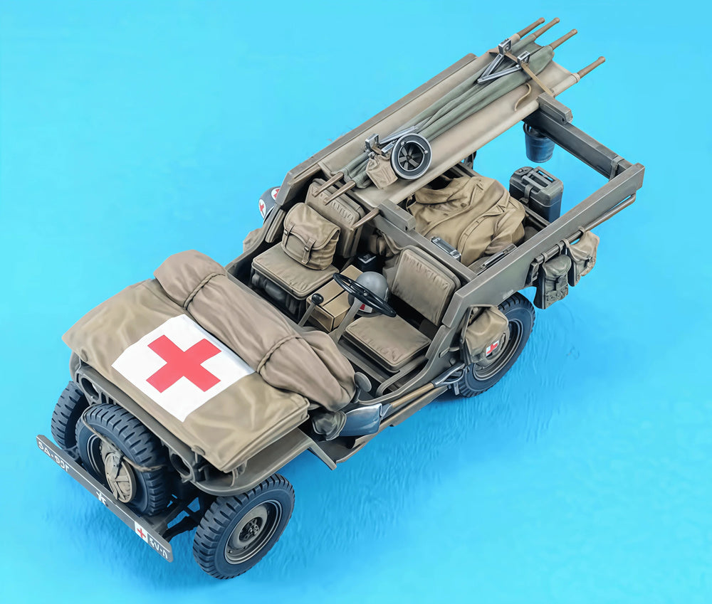 1/35 WWII Willys Jeep Ambulance, Resin Model Vehicle Kit, Unassembled and Unpainted
