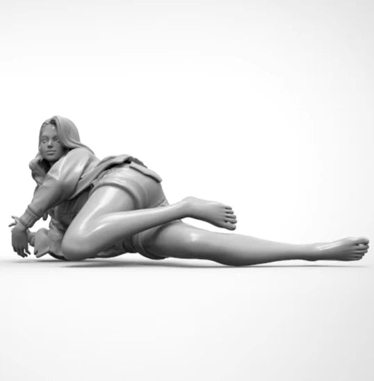 1/24 Reclining Female in Casual Sleeveless Wear, Resin Model Figure Kit, Unassembled and Unpainted