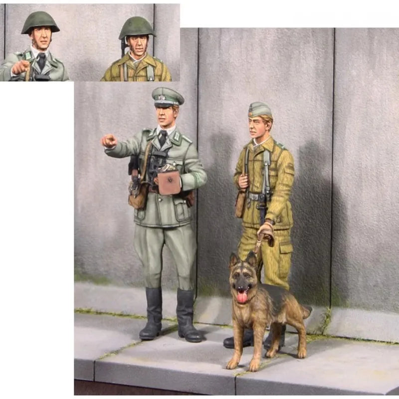 1/35 WWI German Officers with Dog, 3 Figures, Resin Model Figure Kit, Unassembled and Unpainted