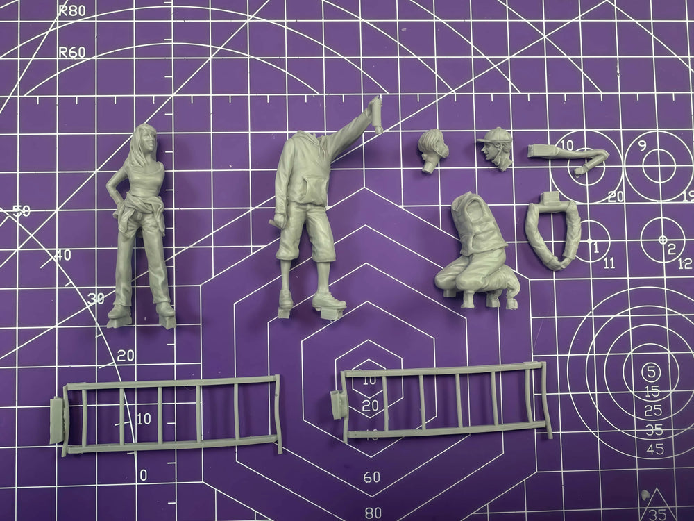 1/35 Modern Graffiti Team, 3 Figures, Resin Model Figure Kit, Unassembled and Unpainted