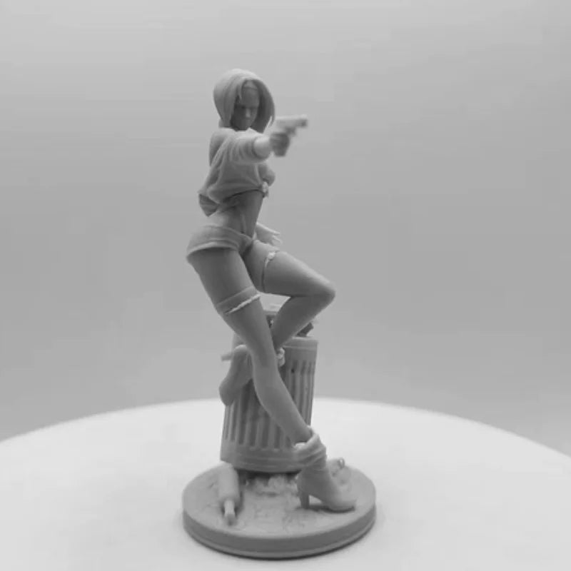 1/24 Female Cowboy Gunner, Resin Model Figure Kit, Anime Theme, Unassembled and Unpainted
