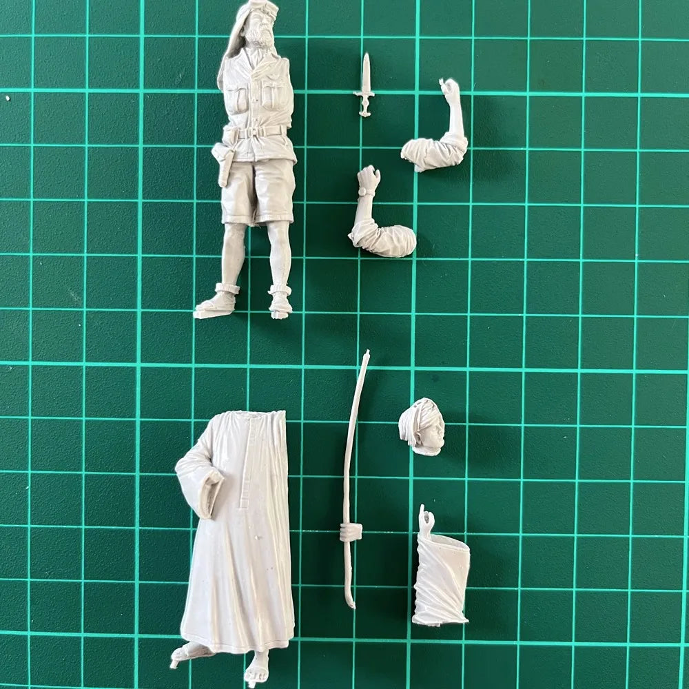 1/35 WWII SAS and Local, 6 Figures, Resin Model Figure Kit, Unassembled and Unpainted
