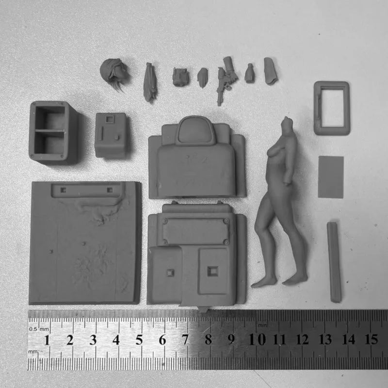 1/24 Female Tactical Warrior, Resin Model Figure Kit, Sci-Fi Theme, Unassembled and Unpainted