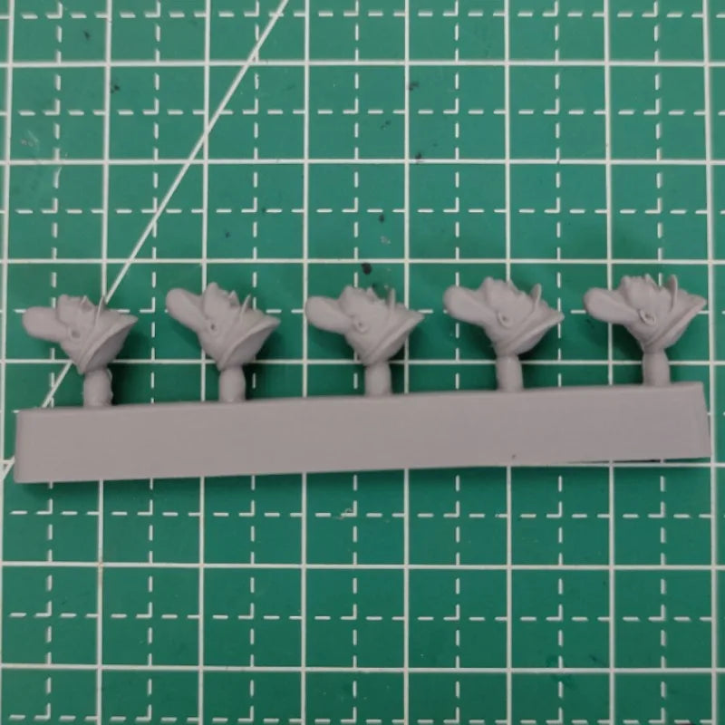 1/35 Cold War Soviet Infantry Squad with Field Caps, 5 Figures, Resin Model Figure Kit, Unassembled and Unpainted
