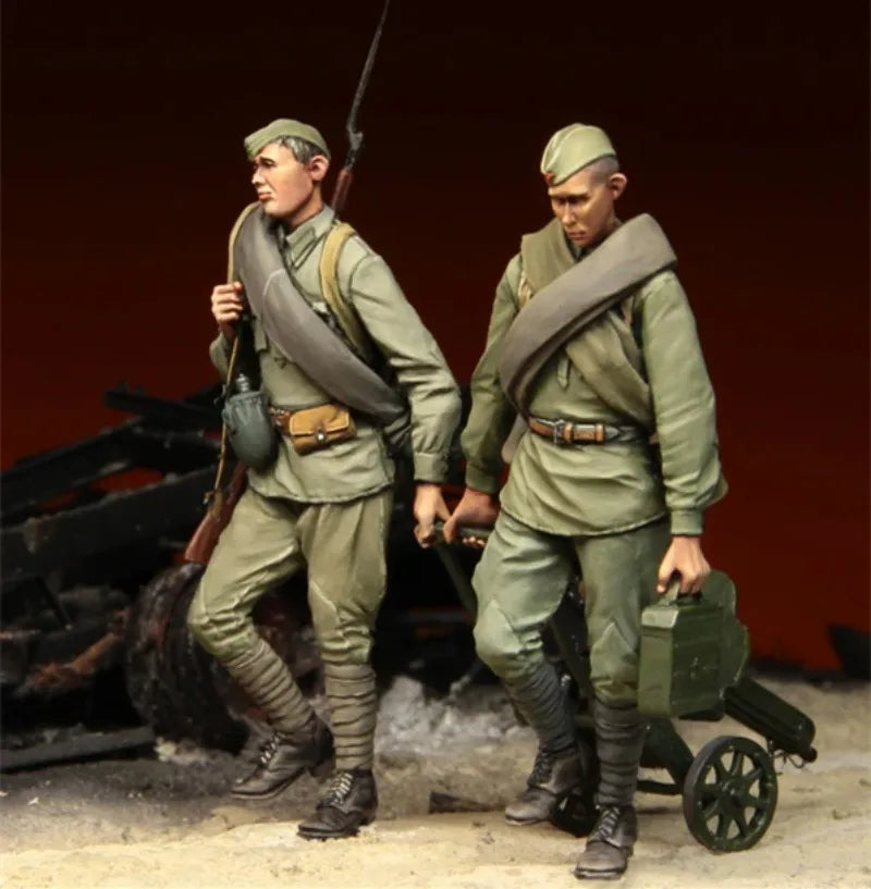 1/35 WWII Soviet Maxim Gun Crew, 2 Figures, Resin Model Figure Kit, Unassembled and Unpainted
