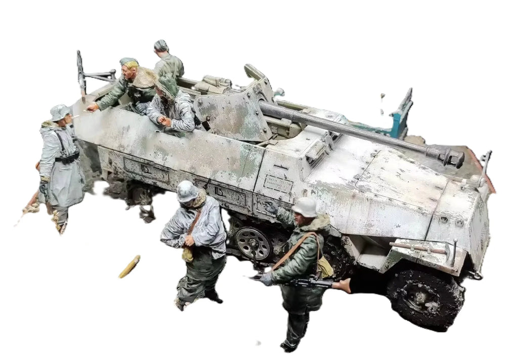 1/35 WWII German Infantry Boarding Truck, 6 Figures, Resin Model Figure Kit, Unassembled and Unpainted