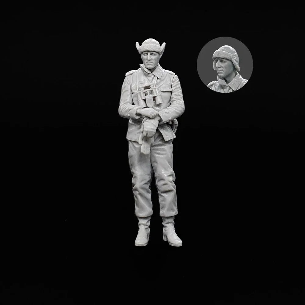 1/35 WWII Soldier with Campaign Hat and Rifle, Resin Model Figure Kit, Unassembled and Unpainted