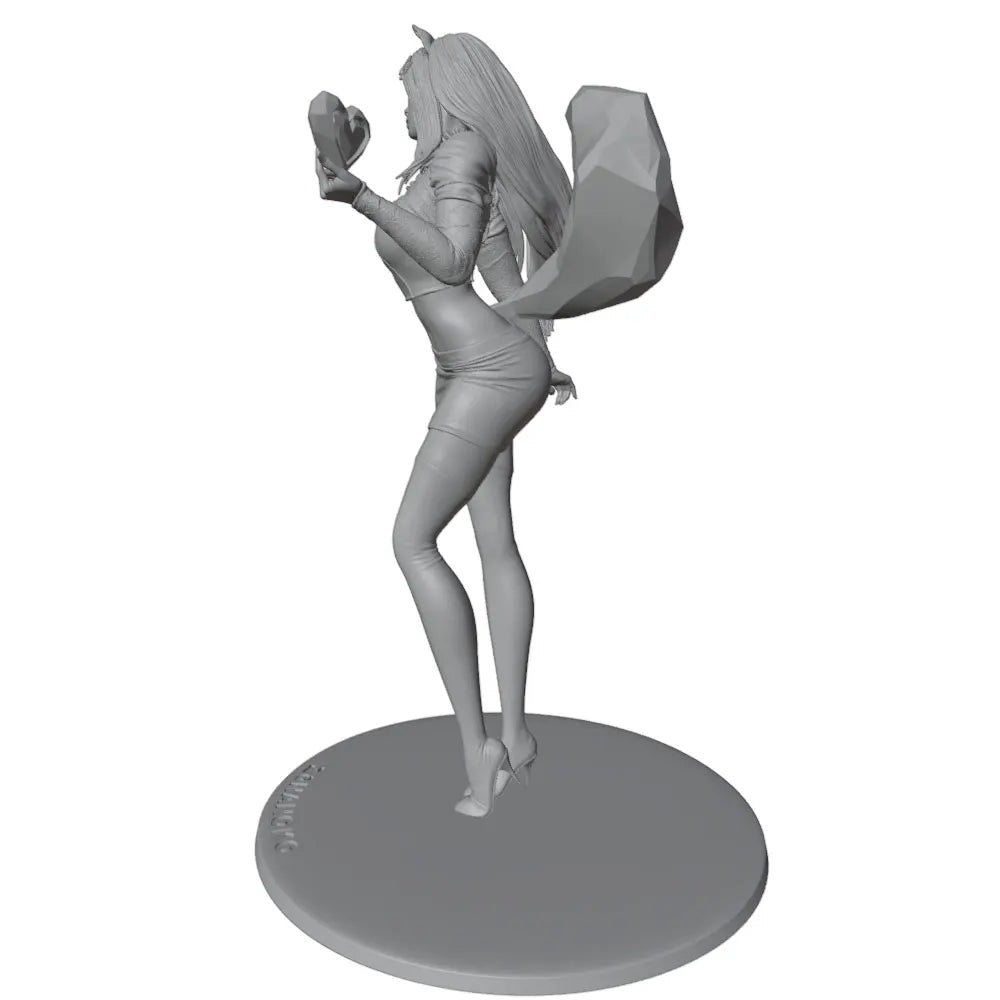 1/24 Winged Succubus with Heart, Resin Model Figure Kit, Fantasy Theme, Unassembled and Unpainted