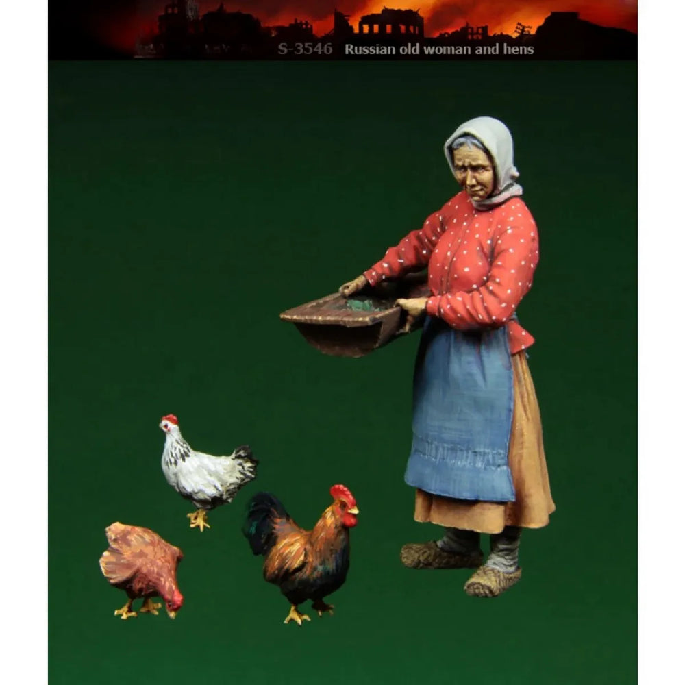 1/35 Russian Peasant Woman with Hens, 4 Figures, Resin Model Figure Kit, Historical Theme, Unassembled and Unpainted