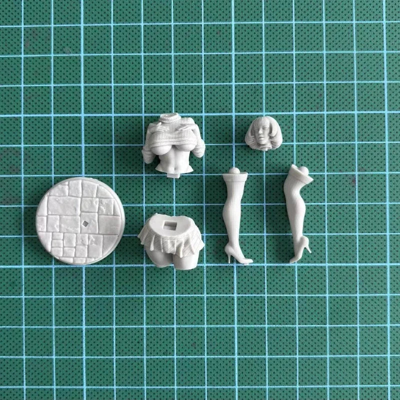 1/24 Secret Agent in Domino Mask and Stockings, Resin Model Figure Kit, Unassembled and Unpainted
