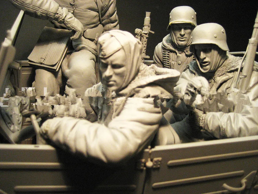1/9 WWII German Transport, 7 Figures, Resin Model Figure Kit, Unassembled and Unpainted