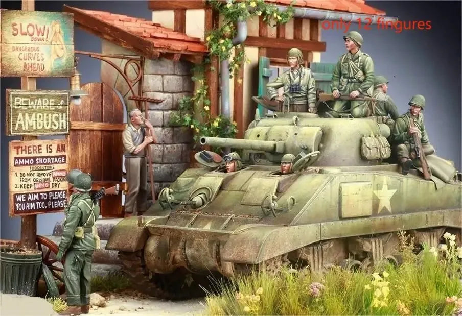 1/35 WWII Soldiers European Town, 12 Figures, Resin Model Figure Kit, Unassembled and Unpainted