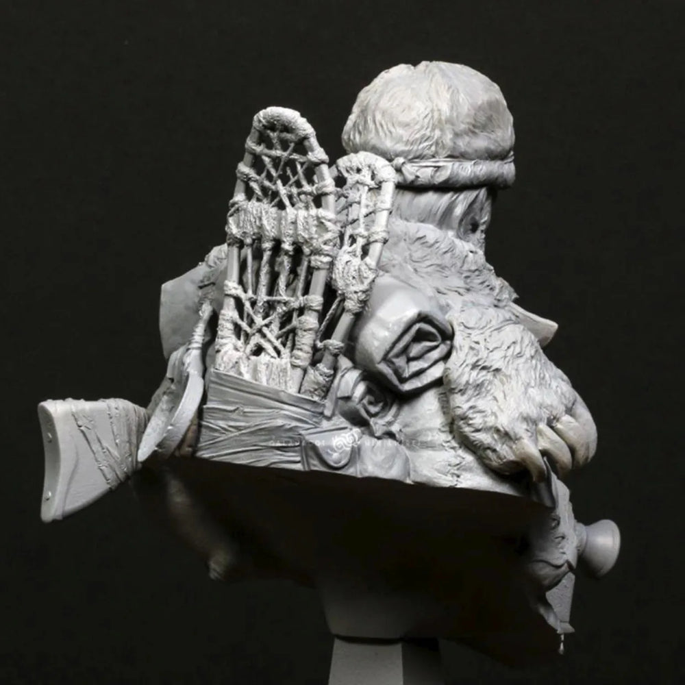 1/10 Ancient Winged Norse Warrior with Braided Beard and Horn, Resin Model Bust Kit, Unassembled and Unpainted
