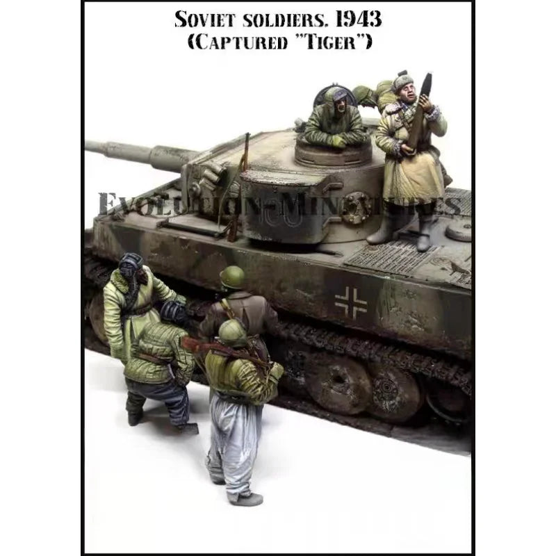 1/35 WWII Soviet Soldiers with Captured Tiger Tank, 7 Figures, Resin Model Diorama Kit, Unassembled and Unpainted