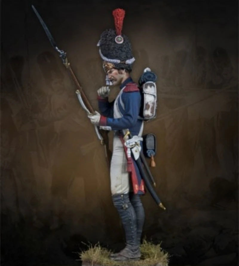 1/24 Napoleonic French Guard Grenadier Advancing with Bayoneted Musket, Resin Model Figure Kit, Unassembled and Unpainted