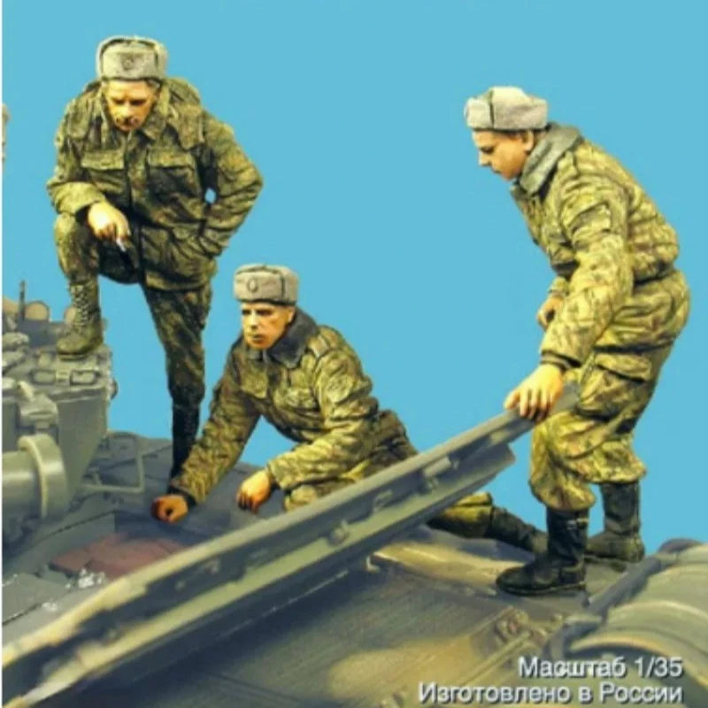 1/35 Cold War Soviet Maintenance Squad, 3 Figures, Resin Model Figure Kit, Unassembled and Unpainted