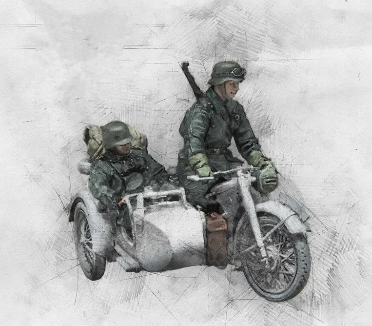 1/35 WWII Military Motorcycle Soldiers, 2 Figures, Resin Model Figure Kit, Unassembled and Unpainted