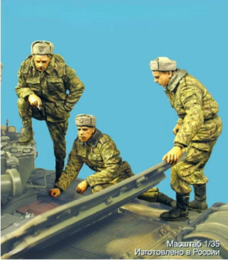 1/35 Cold War Soviet Maintenance Squad, 3 Figures, Resin Model Figure Kit, Unassembled and Unpainted