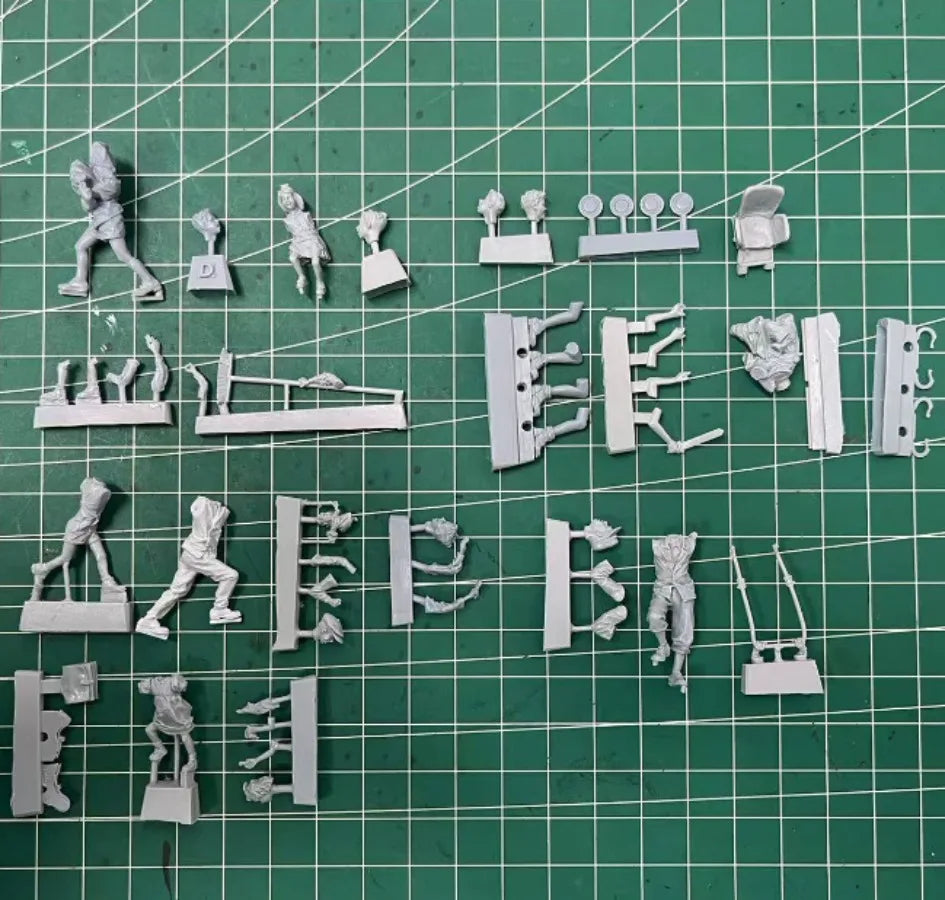 1/35 WWII German and Allied Soldiers, 9 Figures, Resin Model Figure Kit, Unassembled and Unpainted