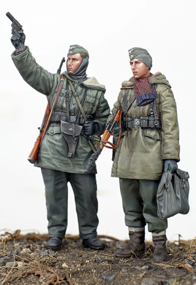 1/35 WWII German Grenadiers at Kharkov, 2 Figures, Resin Model Figure Kit, Unassembled and Unpainted