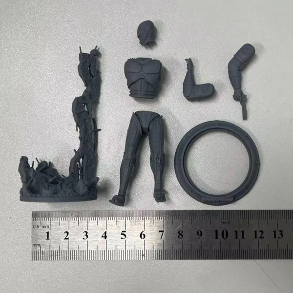 1/24 Horned Demonic Space Warrior, Resin Model Figure Kit, Fantasy Theme, Unassembled and Unpainted