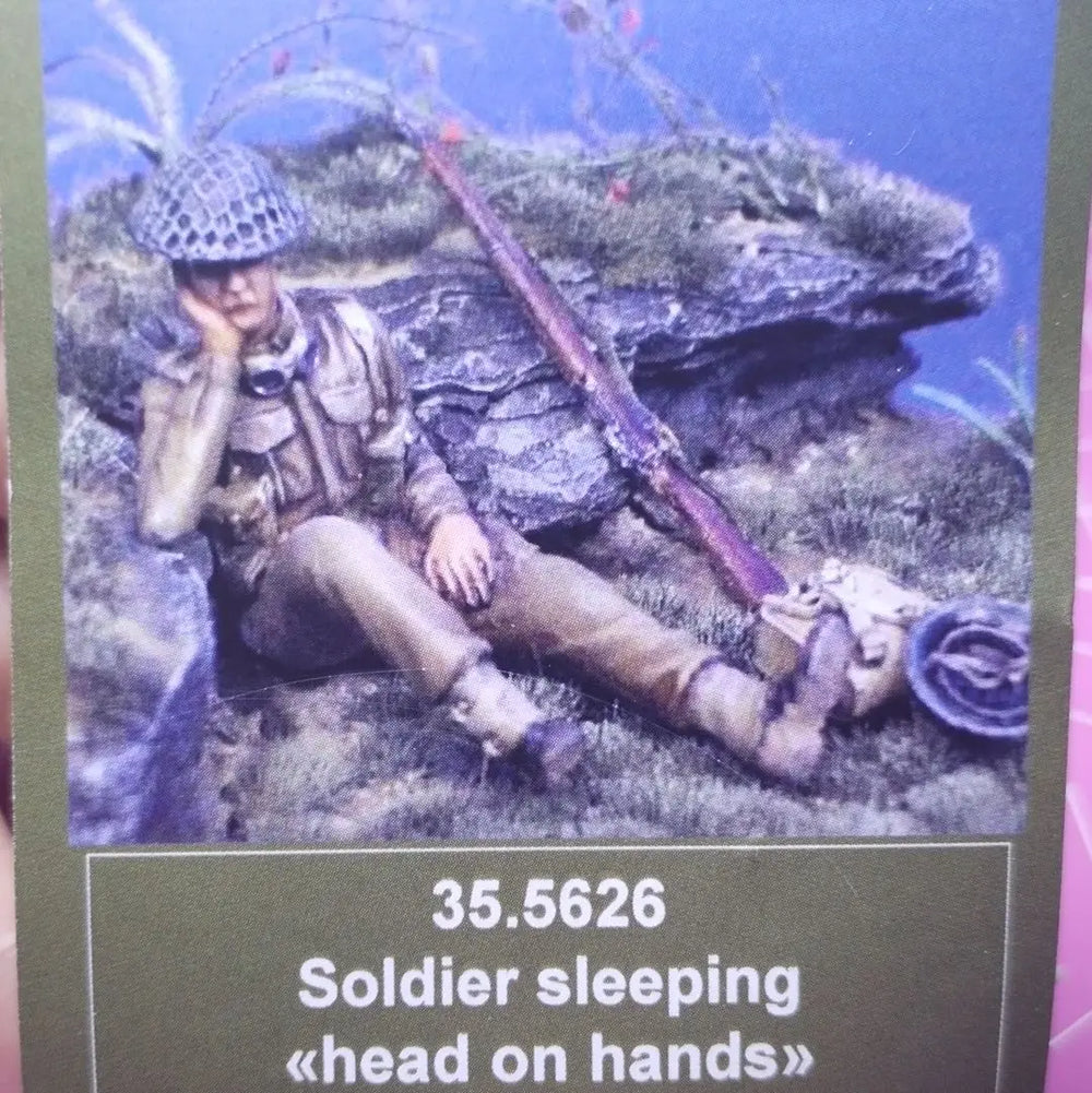 1/35 WWI Soldier Reclining, Resin Model Figure Kit, Unassembled and Unpainted
