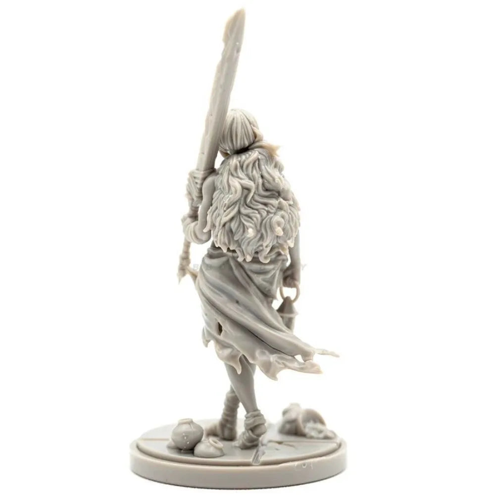 38mm Female Warrior with Greatsword on Skull Base, Resin Model Figure Kit, Fantasy Theme, Unassembled and Unpainted
