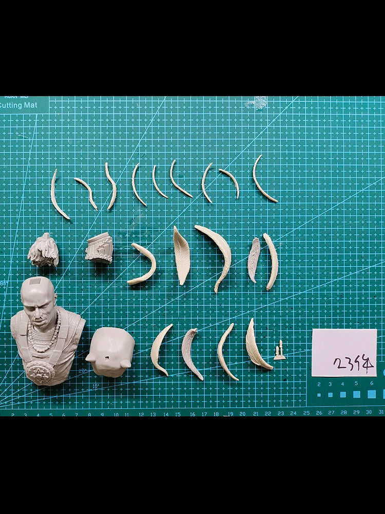 1/10 Ancient Fantasy Soldier, Resin Model Bust Kit, Unassembled and Unpainted