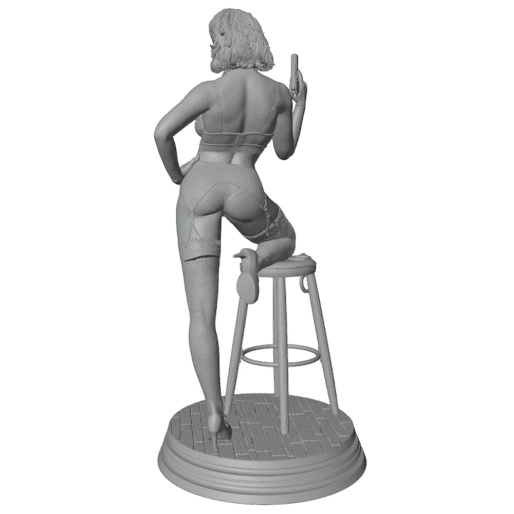 1/24 Armed Pin-up, Resin Model Figure Kit, Unassembled and Unpainted