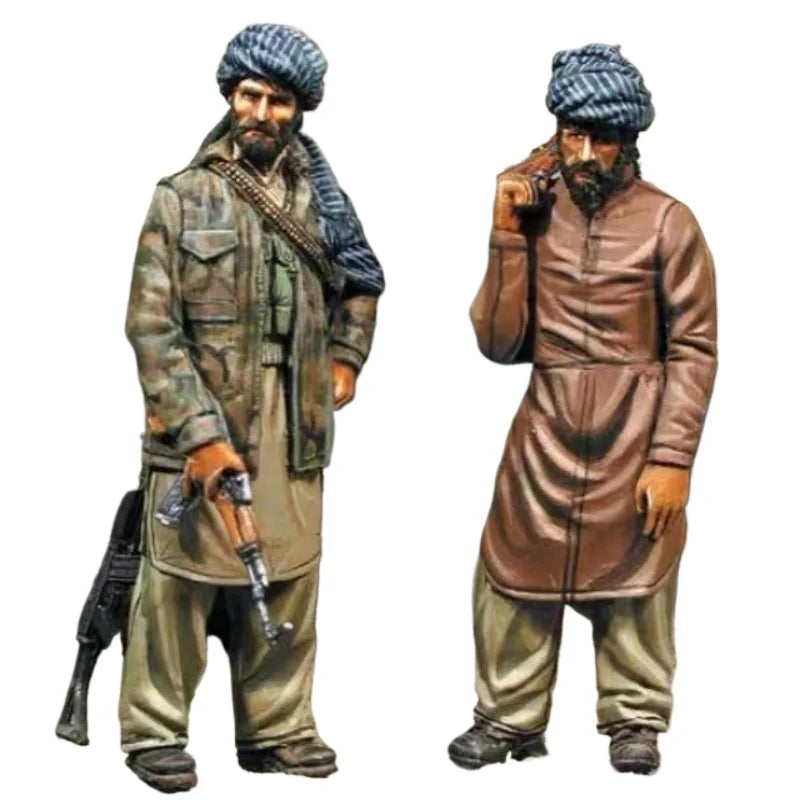 1/35 WWII Soviet Tank Crew with Telnyashka, 2 Figures, Resin Model Figure Kit, Unassembled and Unpainted