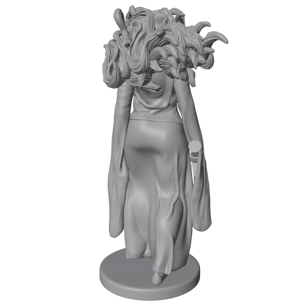 1/24 Female Warrior with Greatsword, Resin Model Figure Kit, Fantasy Theme, Unassembled and Unpainted