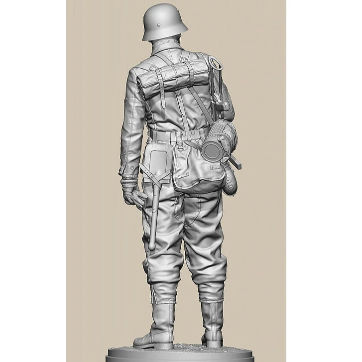 1/35 WWII German Infantry Rifleman with Fixed Bayonet, Resin Model Figure Kit, Unassembled and Unpainted