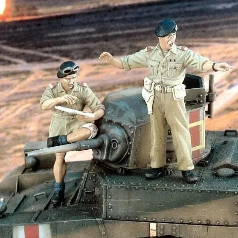 1/35 WWII British Tankers North Africa, 2 Figures, Resin Model Figure Kit, Unassembled and Unpainted