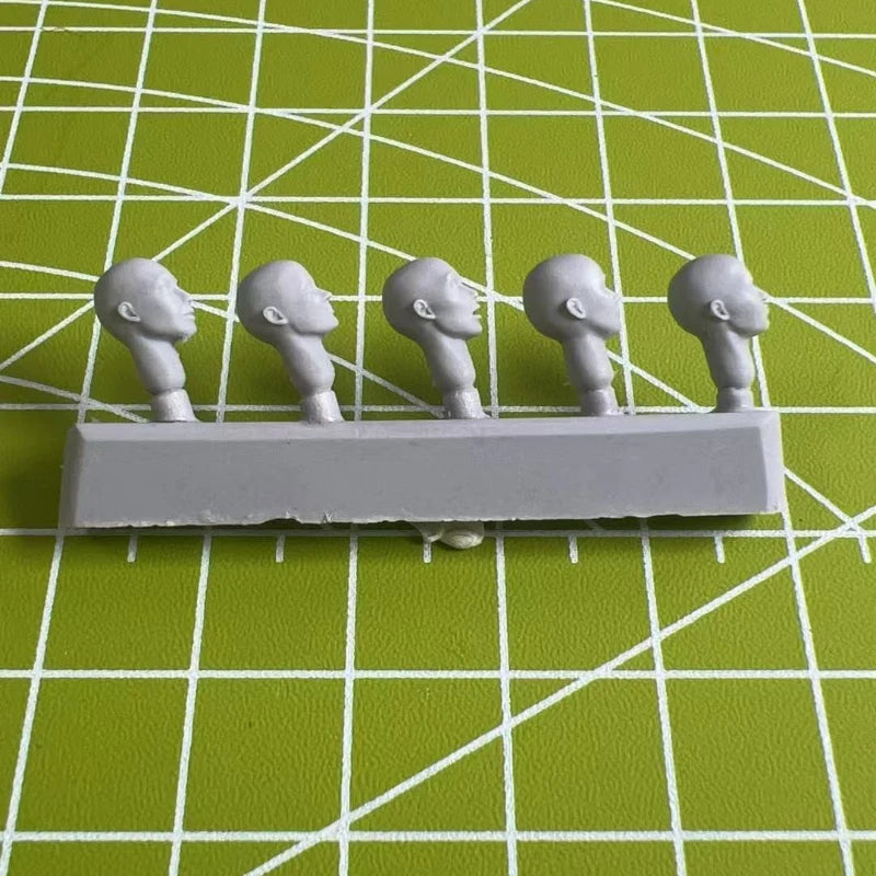 1/35 Female Heads & Busts, 15 Figures, Resin Model Bust Kit, Unassembled and Unpainted