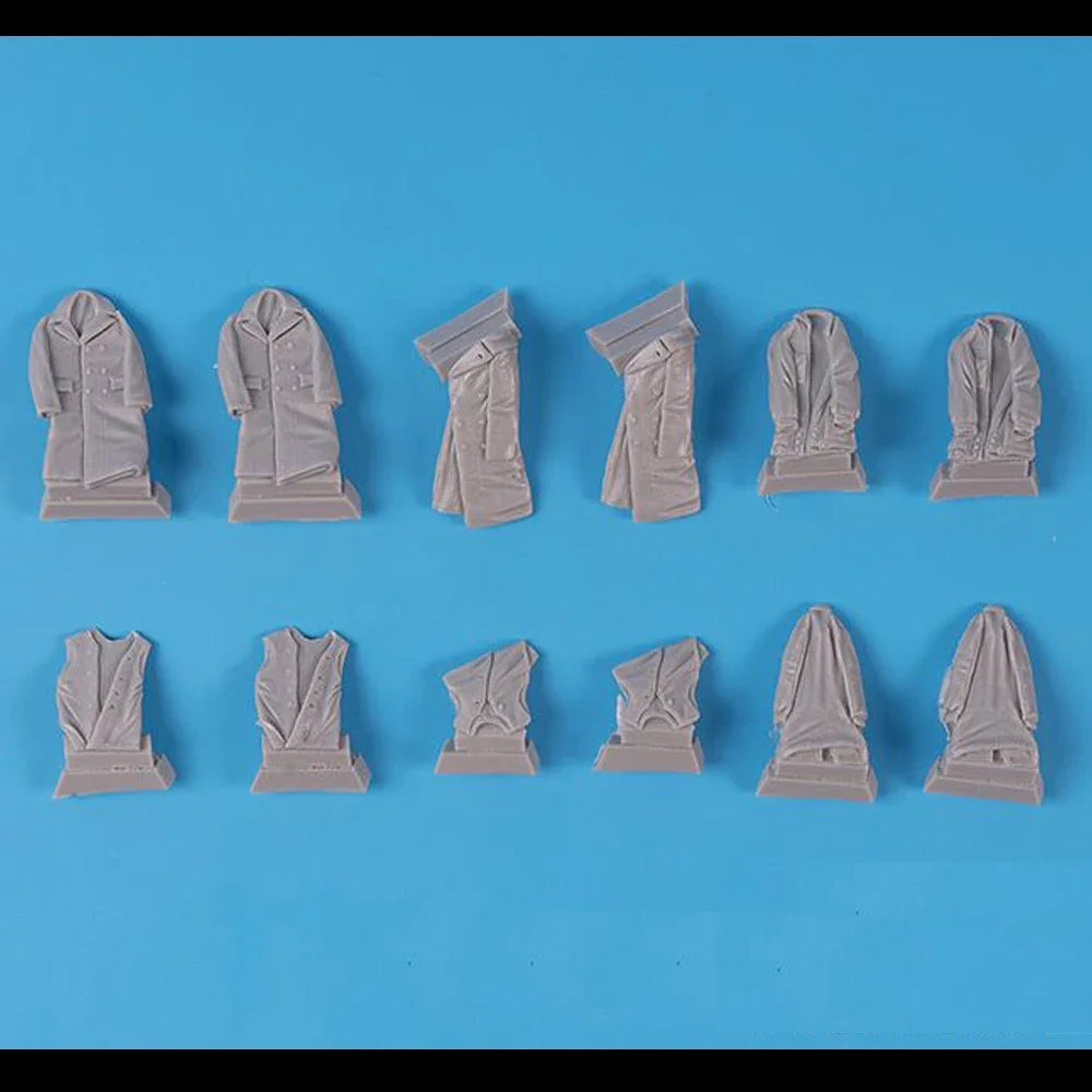 1/35 WWII British Soldier, 2 Figures, Resin Model Figure Kit, Unassembled and Unpainted