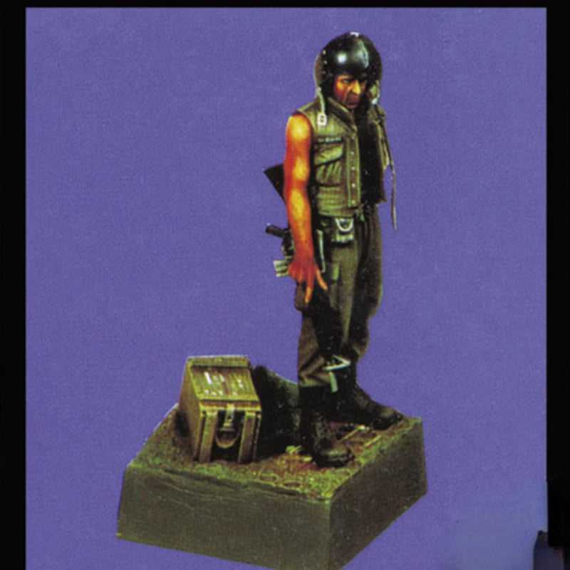 1/35 Vietnam War Helicopter Crew, Resin Model Figure Kit, Unassembled and Unpainted