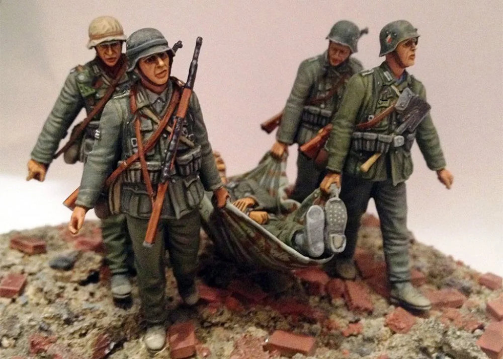 1/35 WWII German Combat Soldiers, 4 Figures, Resin Model Diorama Kit, Unassembled and Unpainted