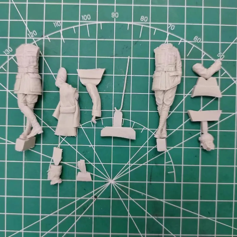 1/32 WWI French WWI Fighter Pilot, Resin Model Figure Kit, Unassembled and Unpainted