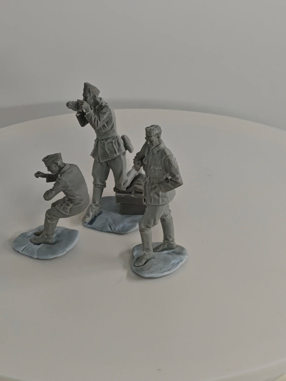 1/35 WWII German Infantry Squad with MG42, 11 Figures, Resin Model Figure Kit, Unassembled and Unpainted