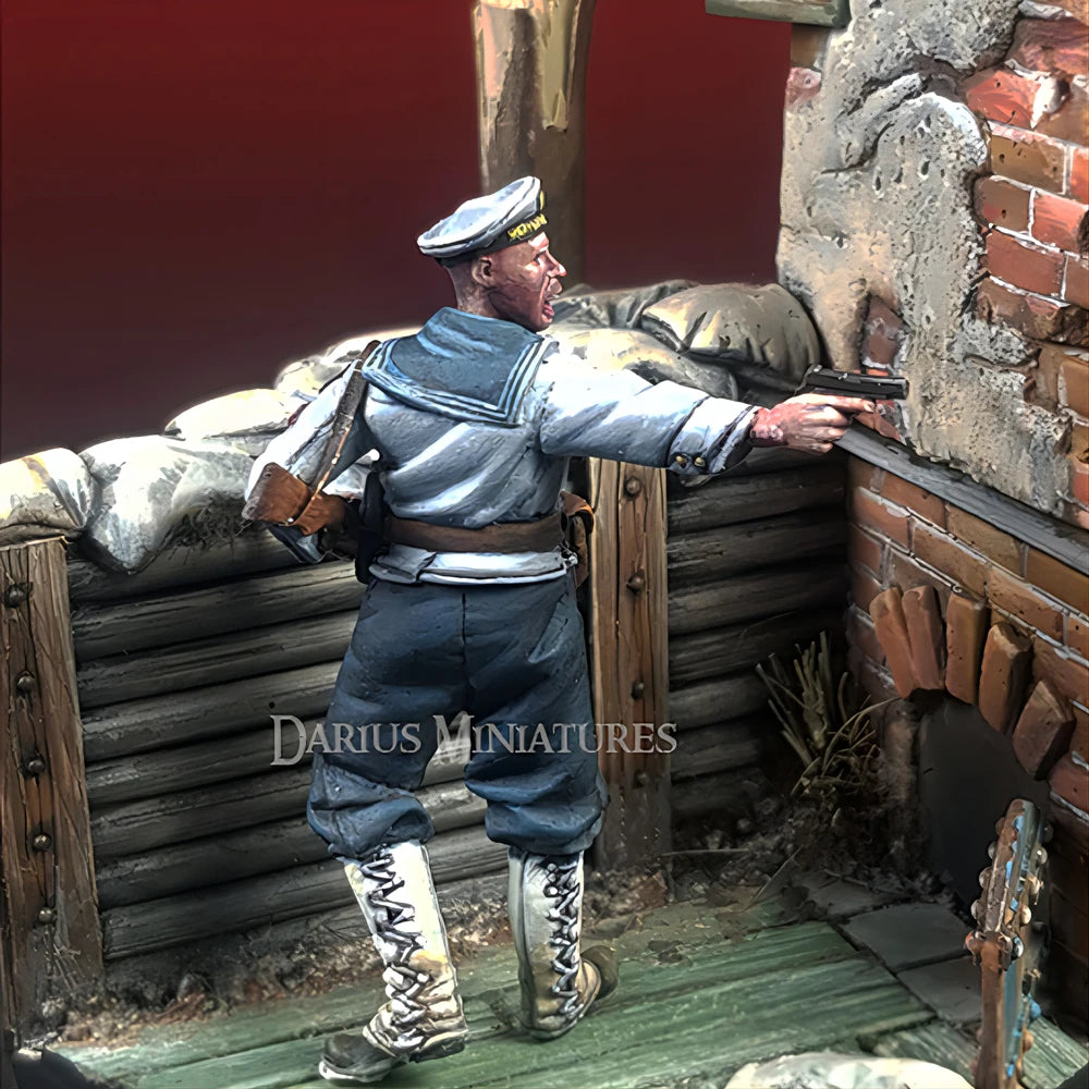 1/35 WWI Russian Infantry Defending Trench, 2 Figures, Resin Model Figure Kit, Unassembled and Unpainted