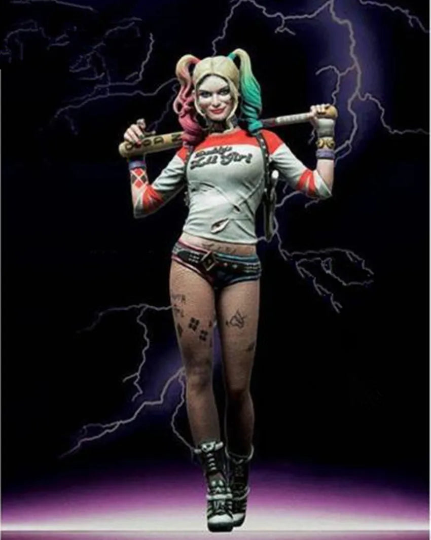 Harley Quinn Character — 1:32 Resin Figure