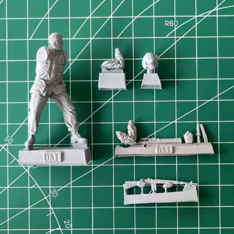 1/35 WWII U.S. Marine Sharpshooter, Resin Model Figure Kit, Unassembled and Unpainted