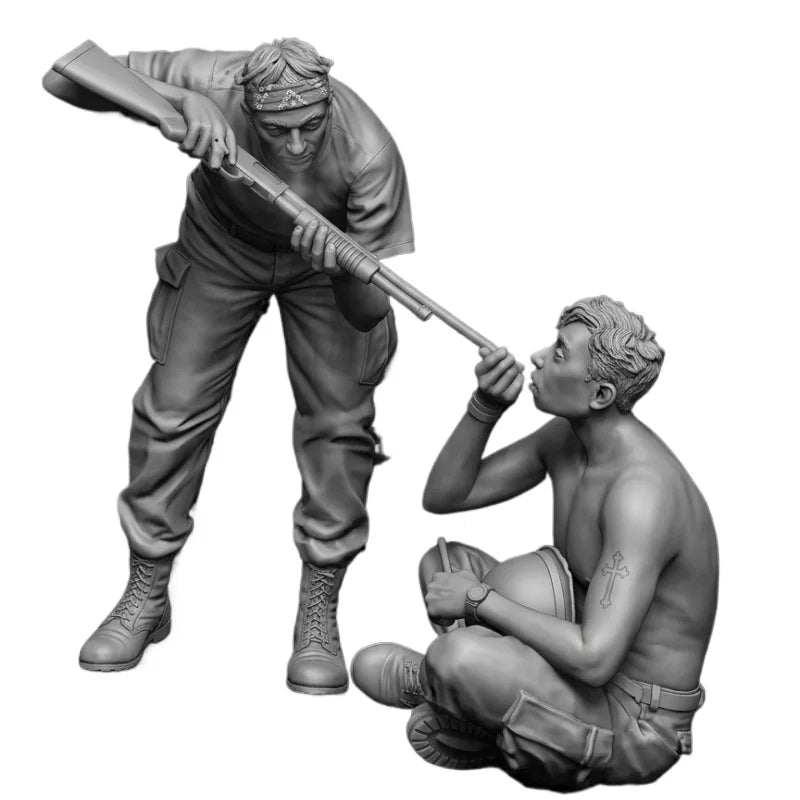 1/35 Vietnam War US Soldier Interrogating Captive, 2 Figures, Resin Model Figure Kit, Unassembled and Unpainted