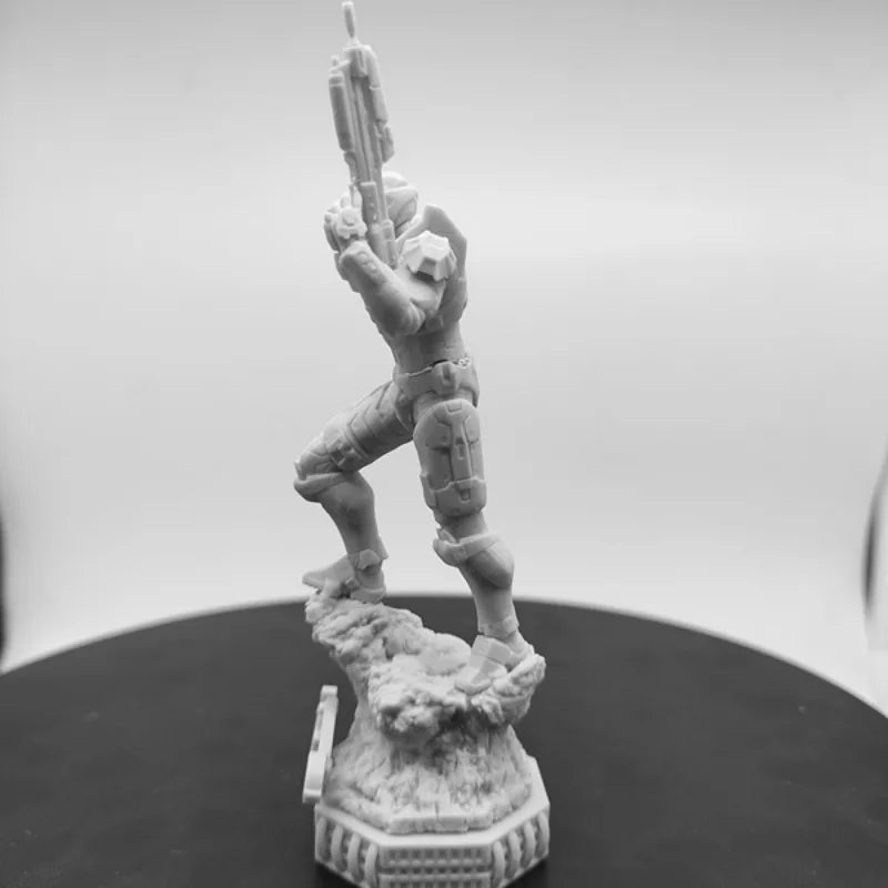 1/24 Power Armor Soldier with Rifle, Resin Model Figure Kit, Sci-Fi Theme, Unassembled and Unpainted