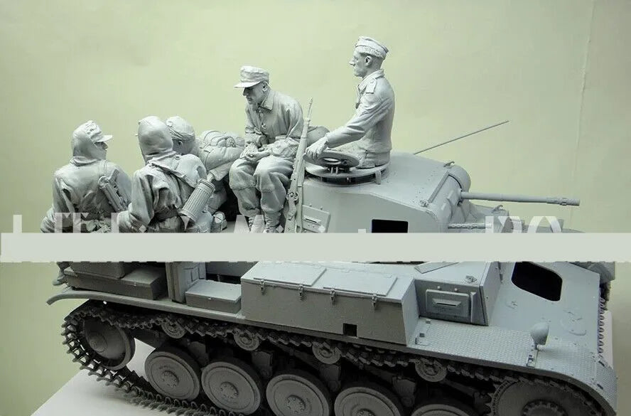 1/16 WWII German Half-Track Crew, 5 Figures, Resin Model Figure Kit, Unassembled and Unpainted